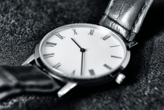 Zegarki męskie i damskie – na co zwrócić uwagę przed zakupem?
