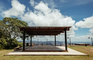 Pergola ogrodowa SUNLOFT LINEA — nowoczesne zadaszenie tarasu do Twojej strefy relaksu