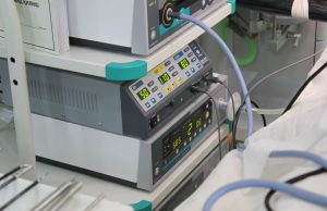 Endoskopia laryngologiczna: co to jest, kiedy się ją wykonuje i jakie są główne odmiany